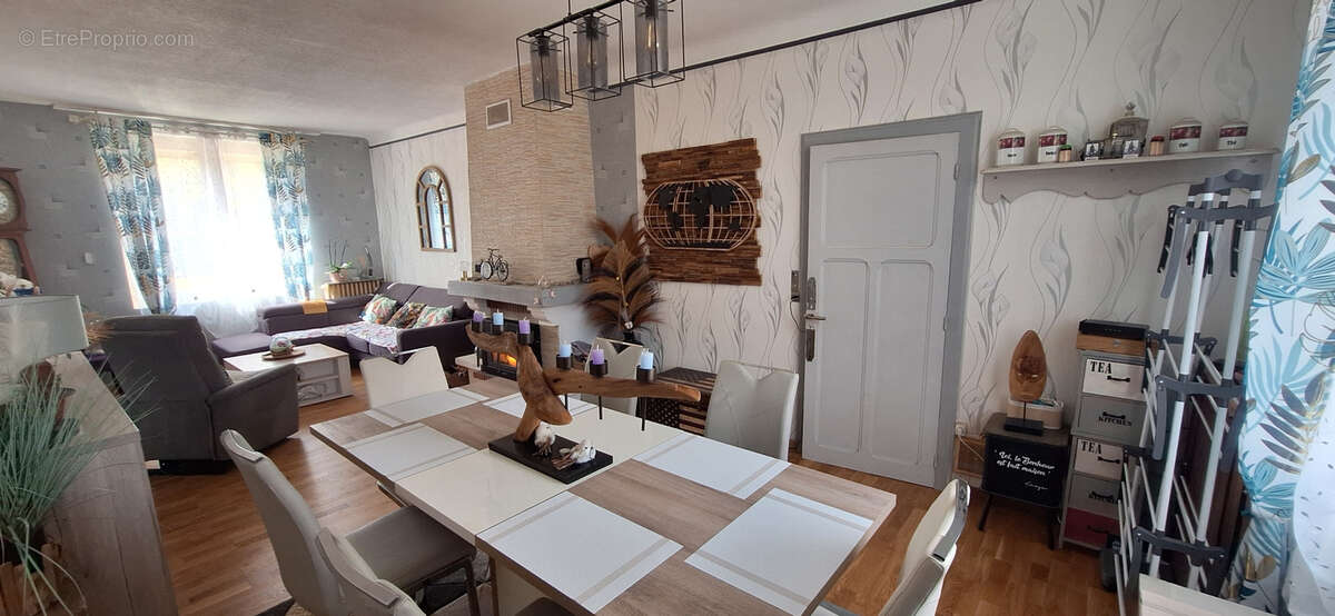 Maison à LES SIEGES