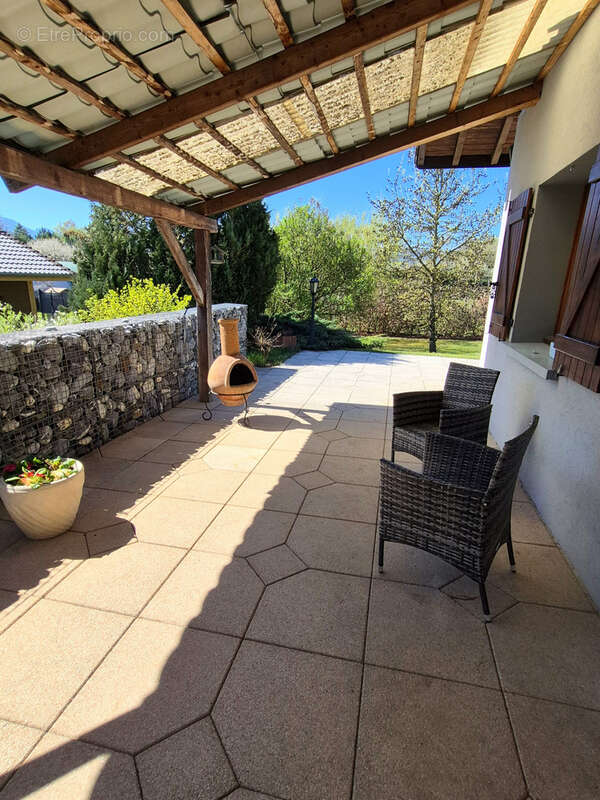 Maison à SCIENTRIER