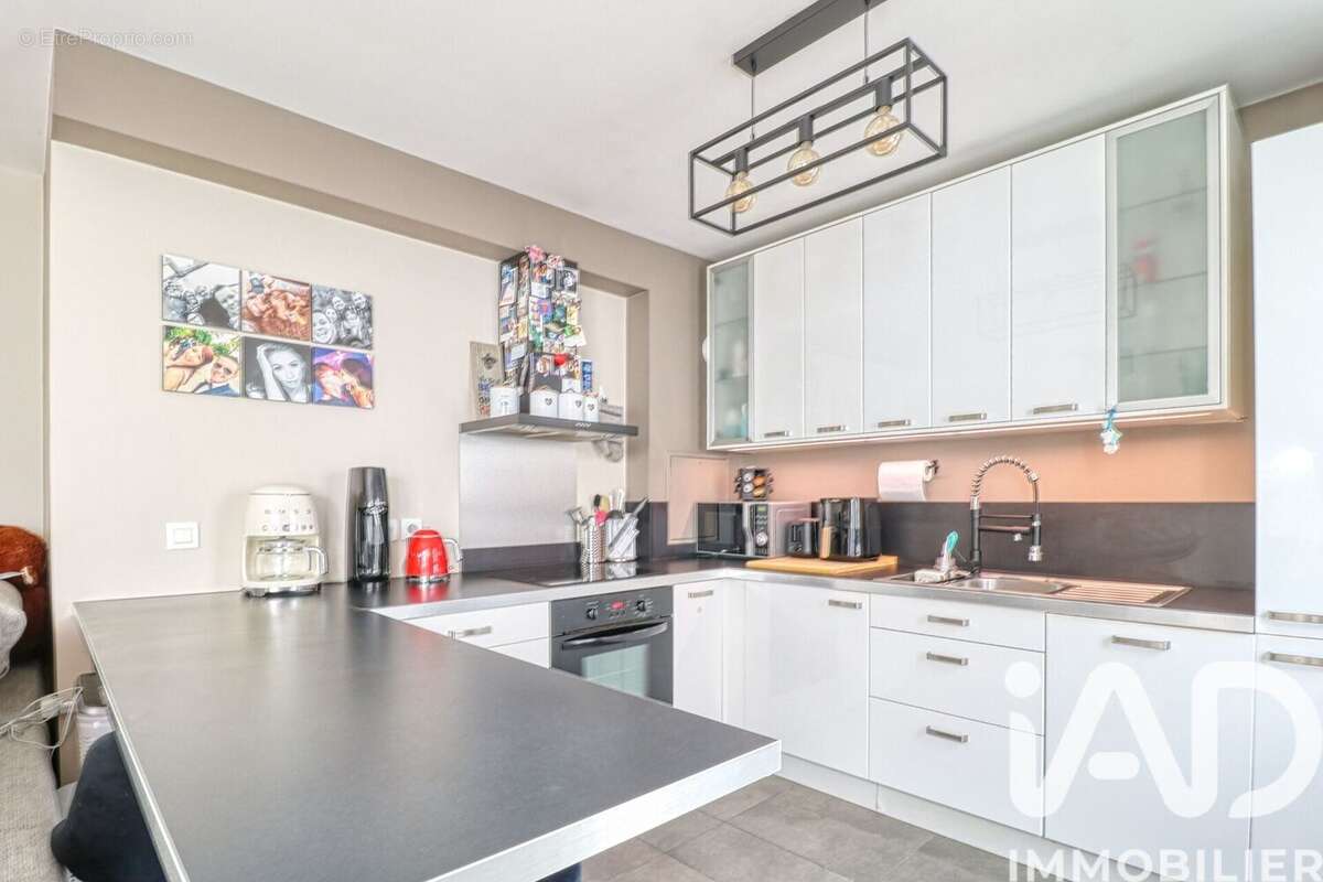 Photo 4 - Appartement à GENNEVILLIERS