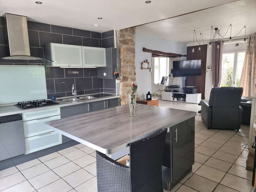 Maison à LIVRY-SUR-SEINE