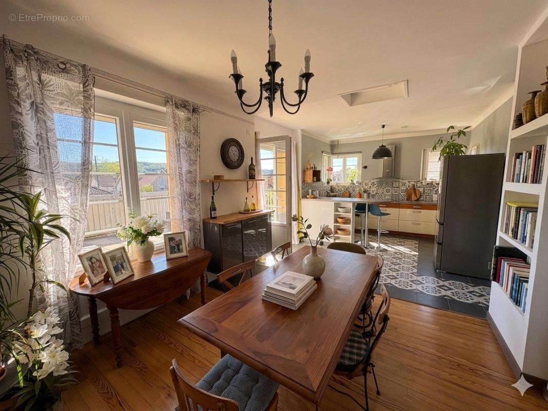 Maison à CAPDENAC-GARE