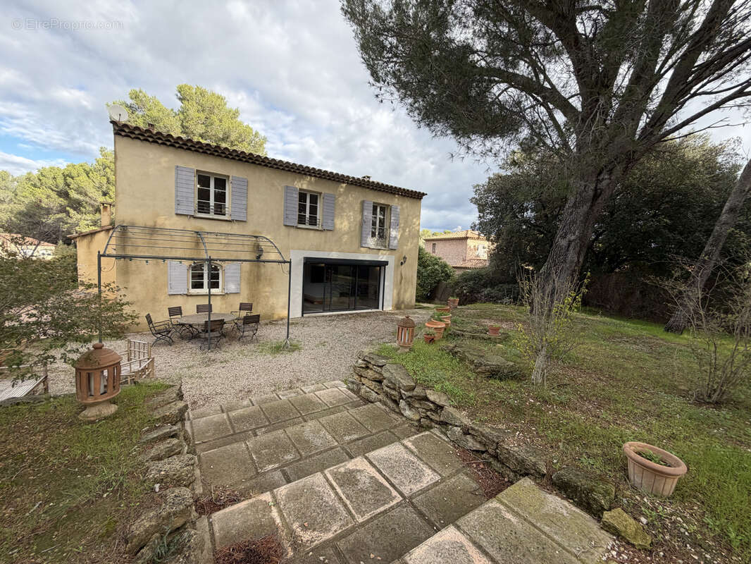 Maison à CORNILLON-CONFOUX