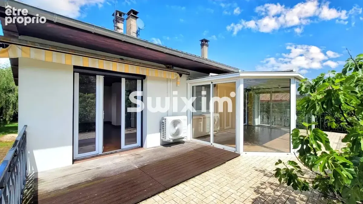 Photo Maison à Lons-Le-Saunier au prix de 249 000€