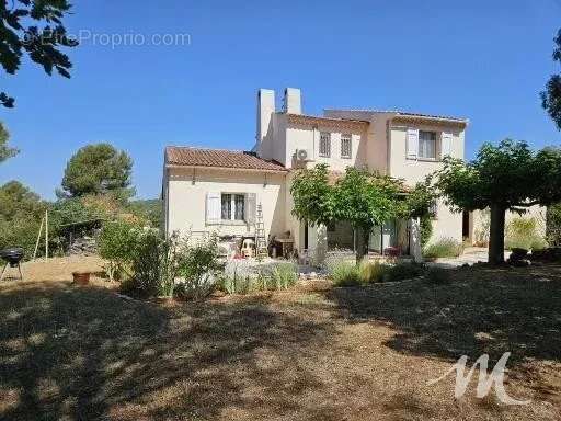 Maison à TAVERNES