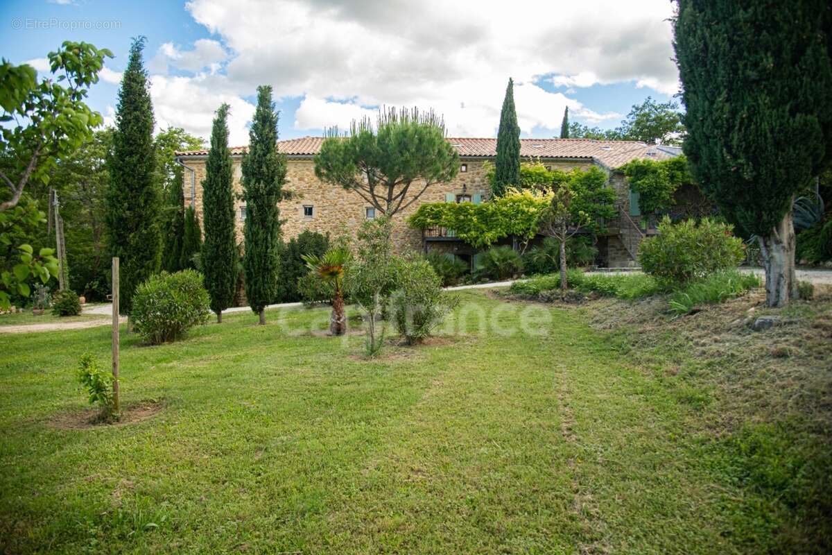 Entre Uzès et La Roque-sur-Cèze, Éden Provençal : Mas du XVIIIe & Son Domaine Privé sur 3,3 hectares - photo 24