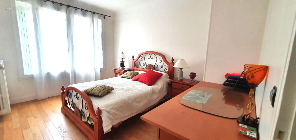 Appartement à PARIS-19E