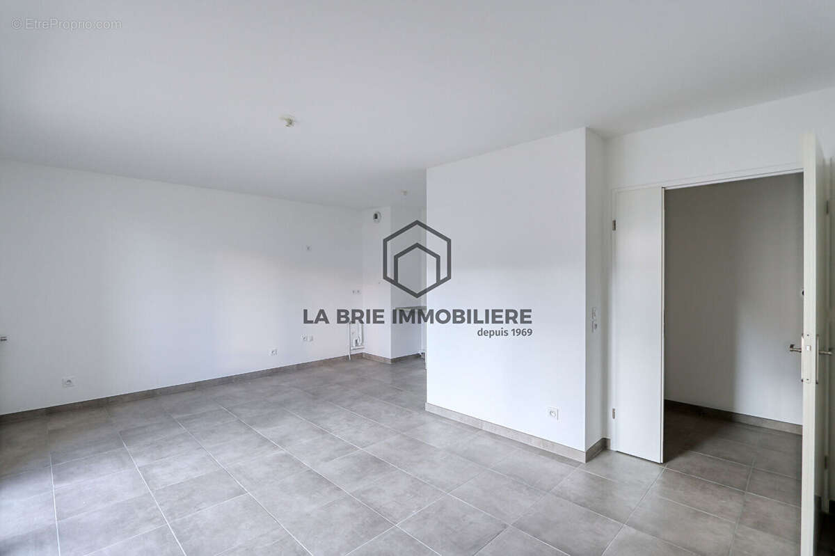 Appartement à PONTAULT-COMBAULT
