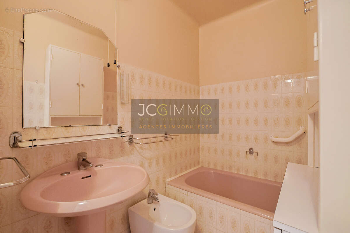 Appartement à HYERES