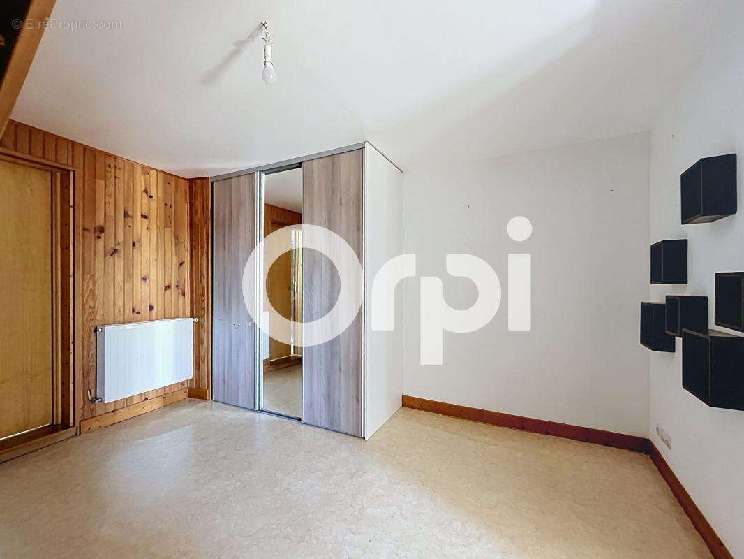 À VENDRE ! Maison de charme en pierre – Bourg d'Ussac (19270) - photo 10