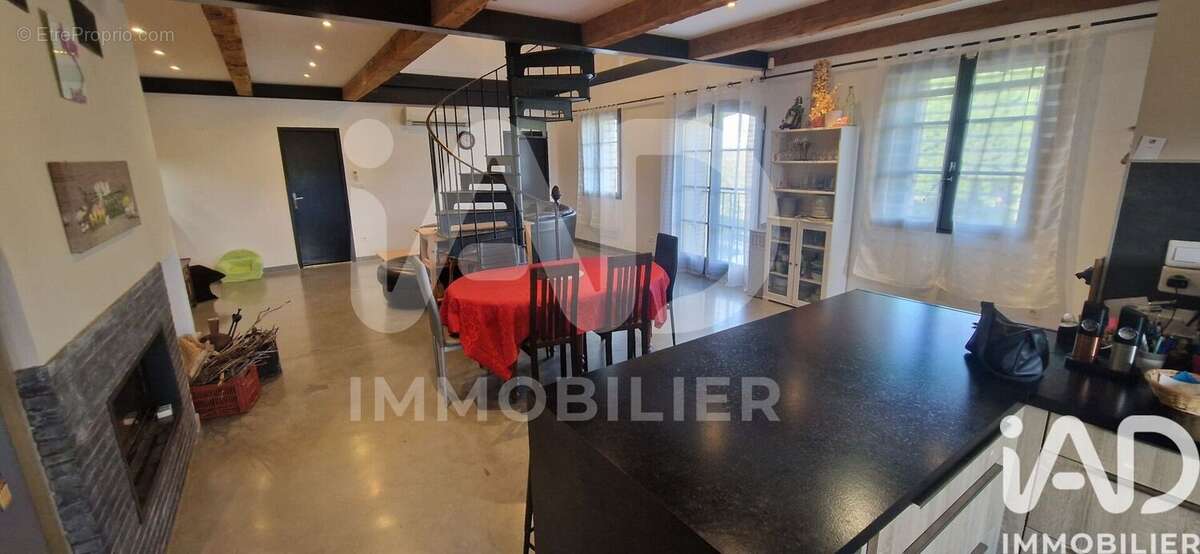 Photo 7 - Maison à REMOULINS