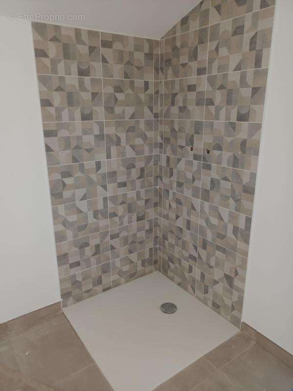 Maison à SAINT-BONNET-DE-MURE