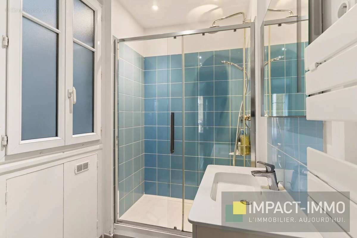 Appartement à COURBEVOIE