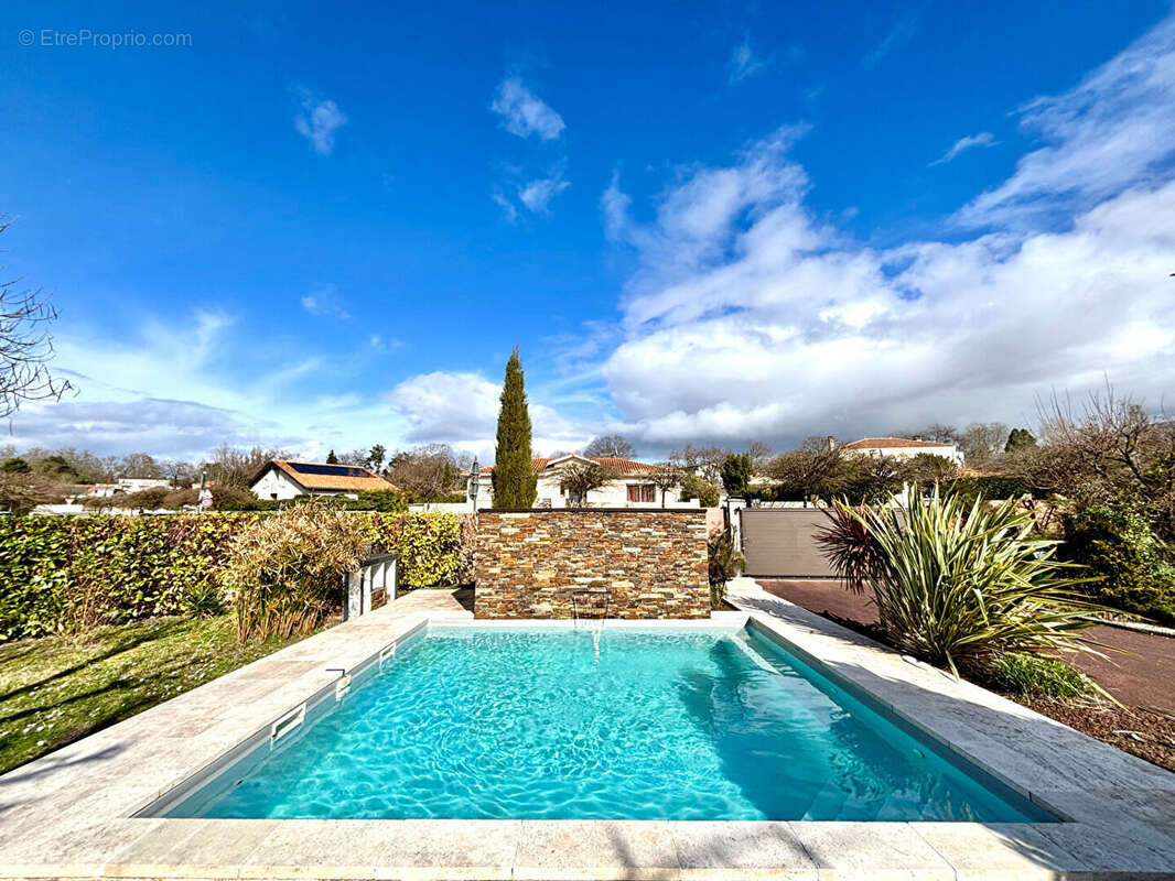 Maison à BLANQUEFORT