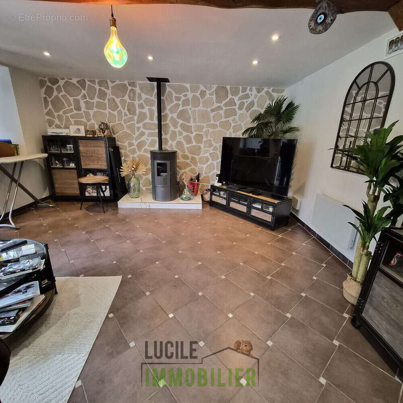 Maison de<br>3chambres 117m² 2 - Maison à CAMBRONNE-LES-CLERMONT
