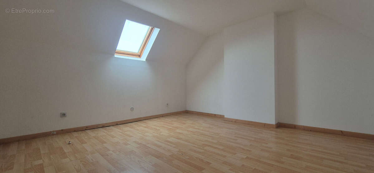 Maison à BRUAY-LA-BUISSIERE