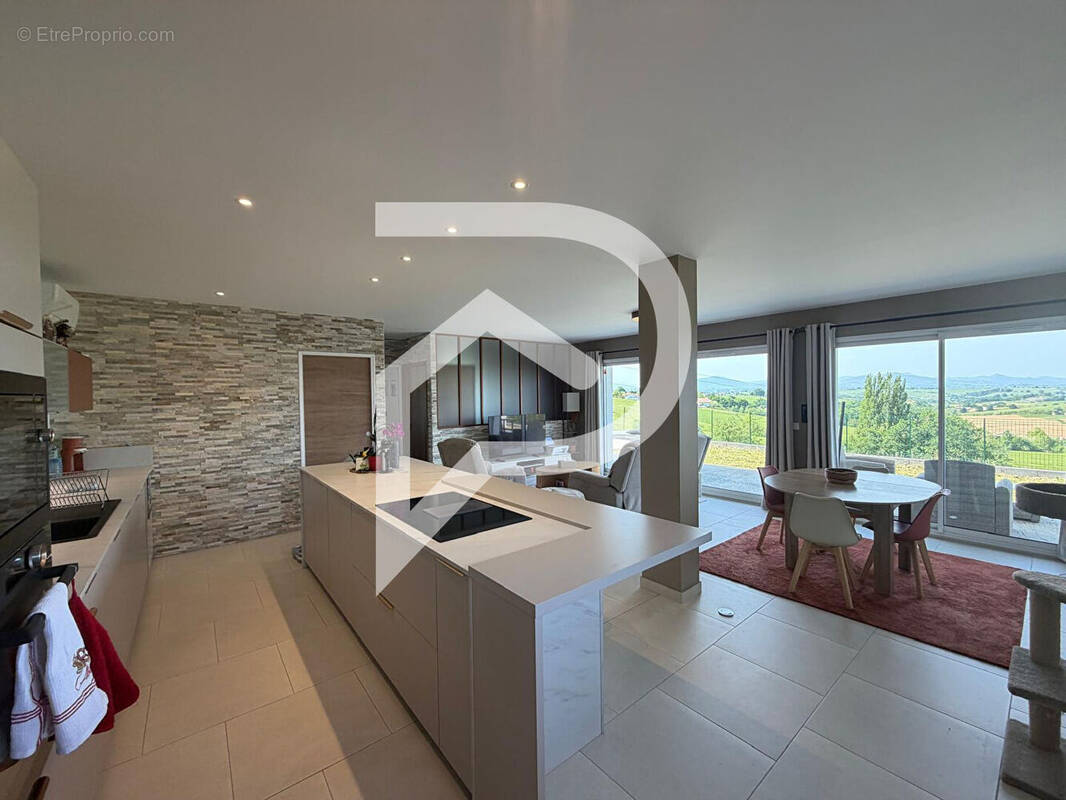 Appartement à BARDOS