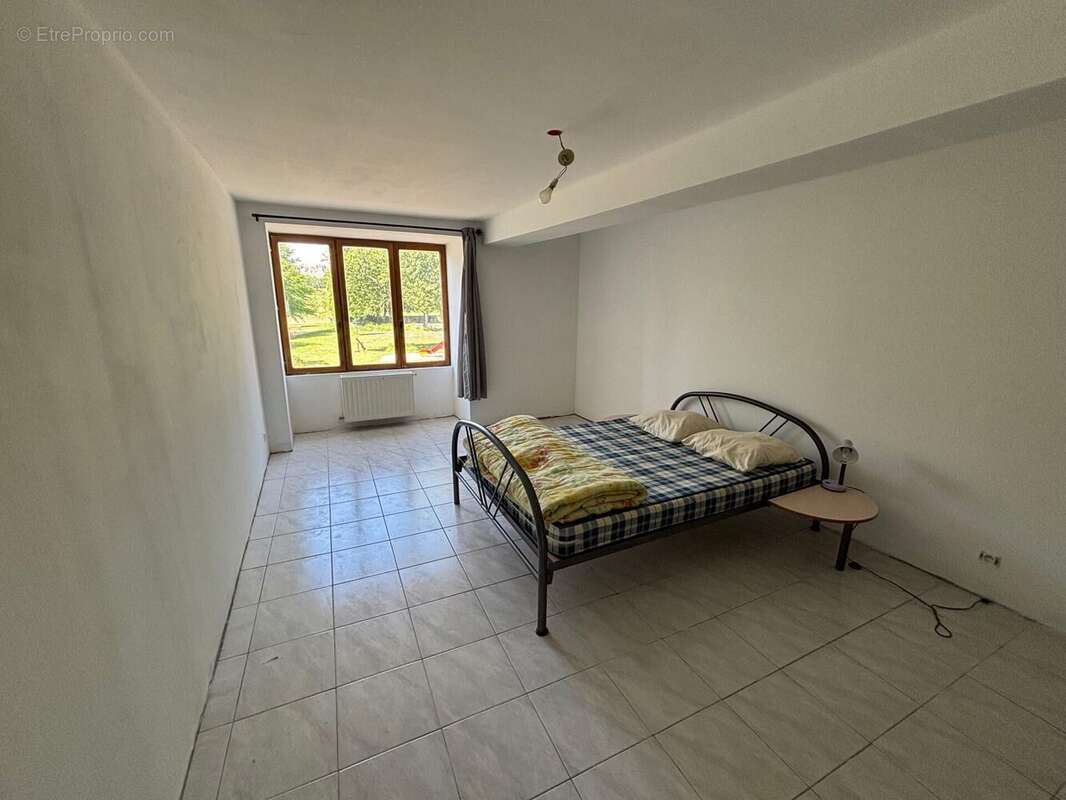 Maison 213 m² à Gruge-L'hopital  - photo 7