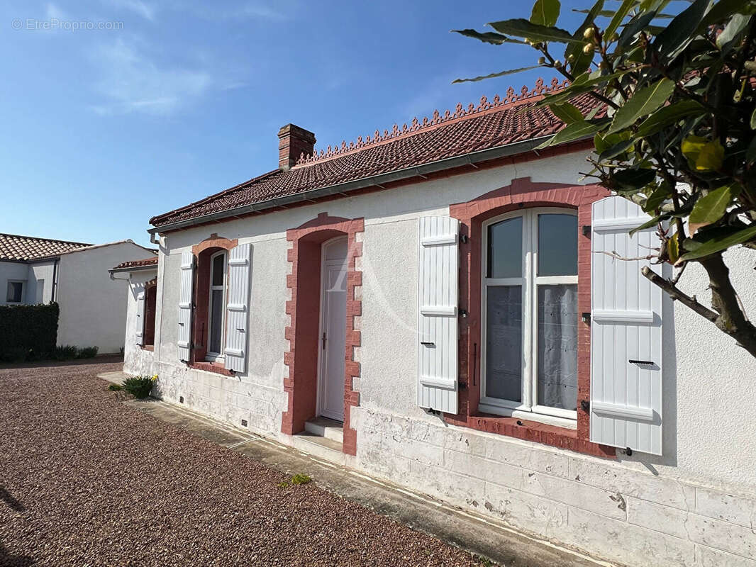 Maison à LONGEVILLE-SUR-MER