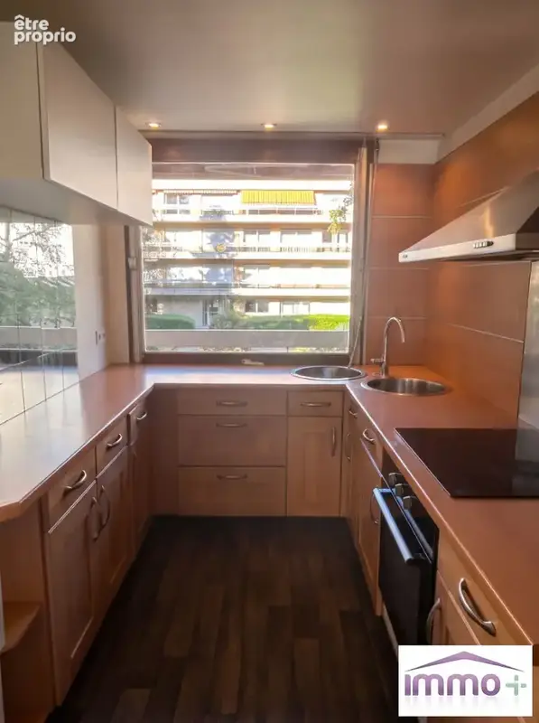 Appartement Les Lilas 3 pièce(s) 68.32m² - photo 2