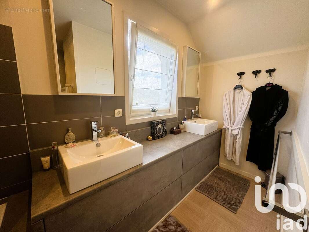 Photo 9 - Maison à CRANVES-SALES