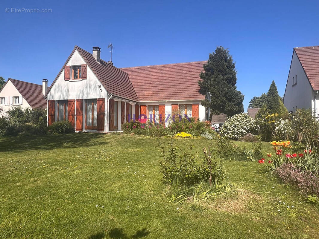 Maison à PLAILLY