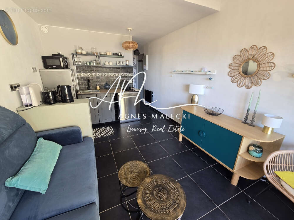 Appartement à LA CROIX-VALMER
