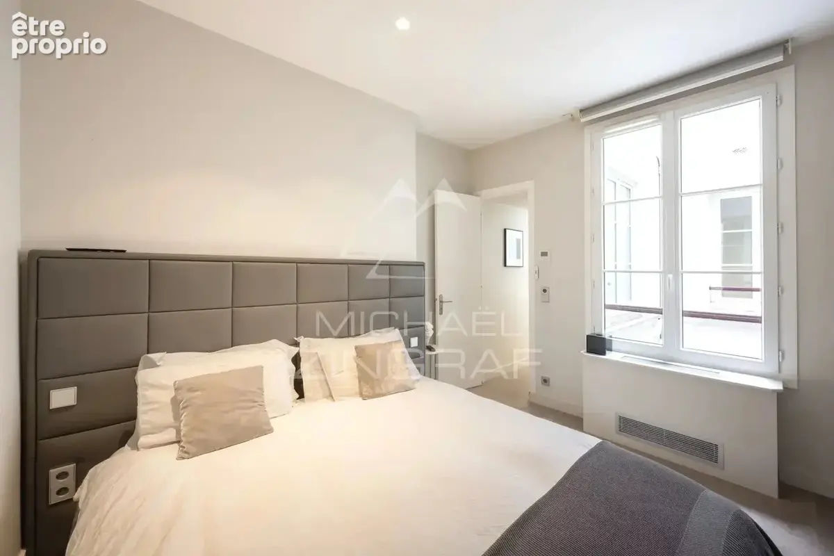 Exclusivité - Rue Saint Honoré - 2 pièces - Parfait état - Clim - photo 8