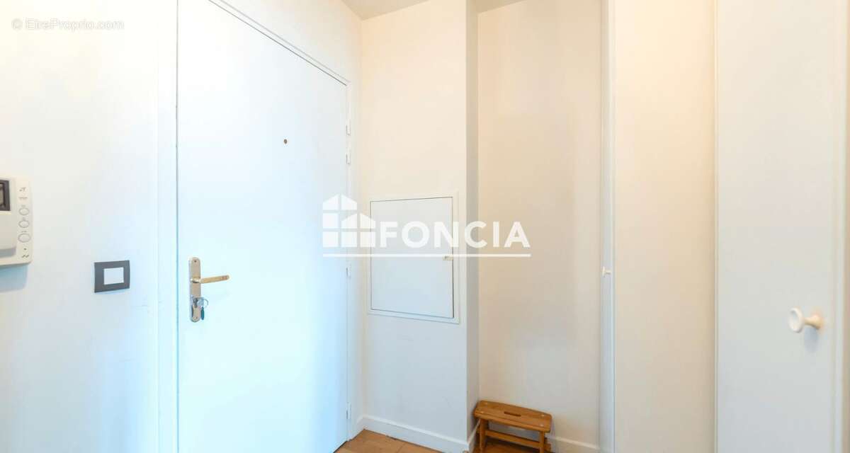 Appartement à LA GARENNE-COLOMBES