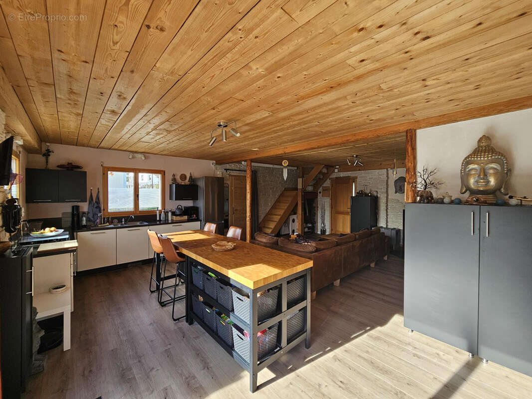 Maison à ORCHAMPS-VENNES