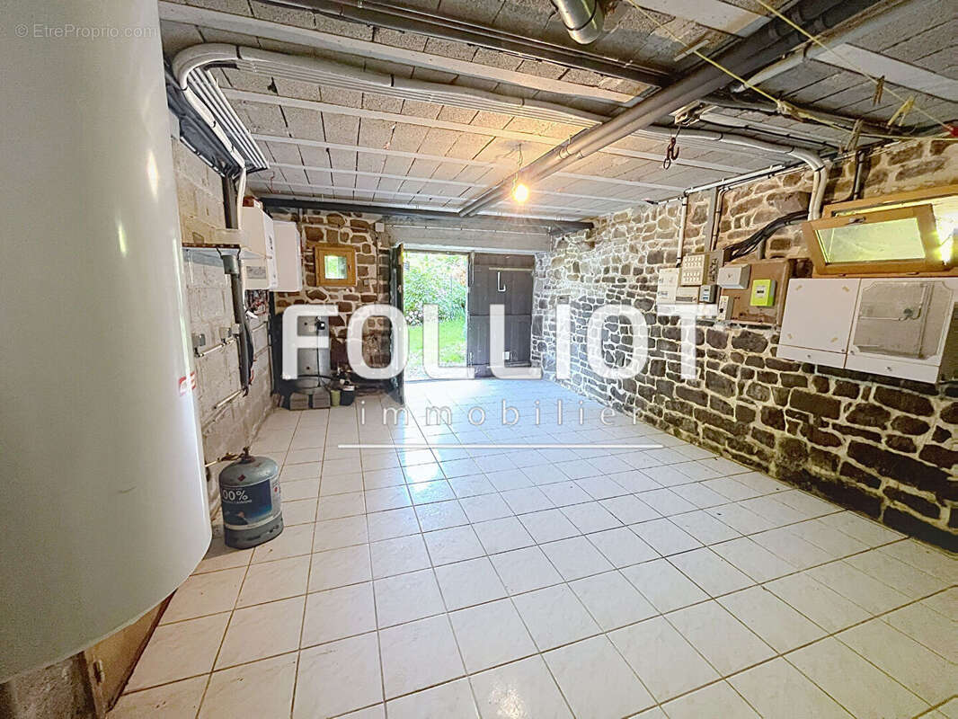 Maison à vendre à Saint Aubin des Préaux - Réf 12557DH - photo 4