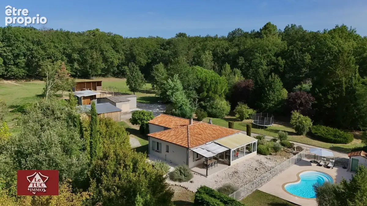 Maison de plain pied, piscine chauffée avec installations équestres - photo 3