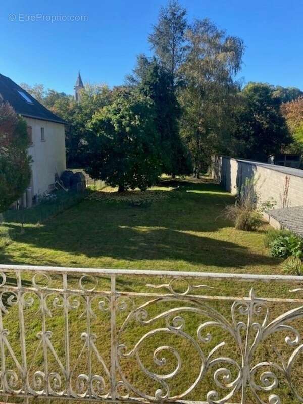 Maison à DECAZEVILLE