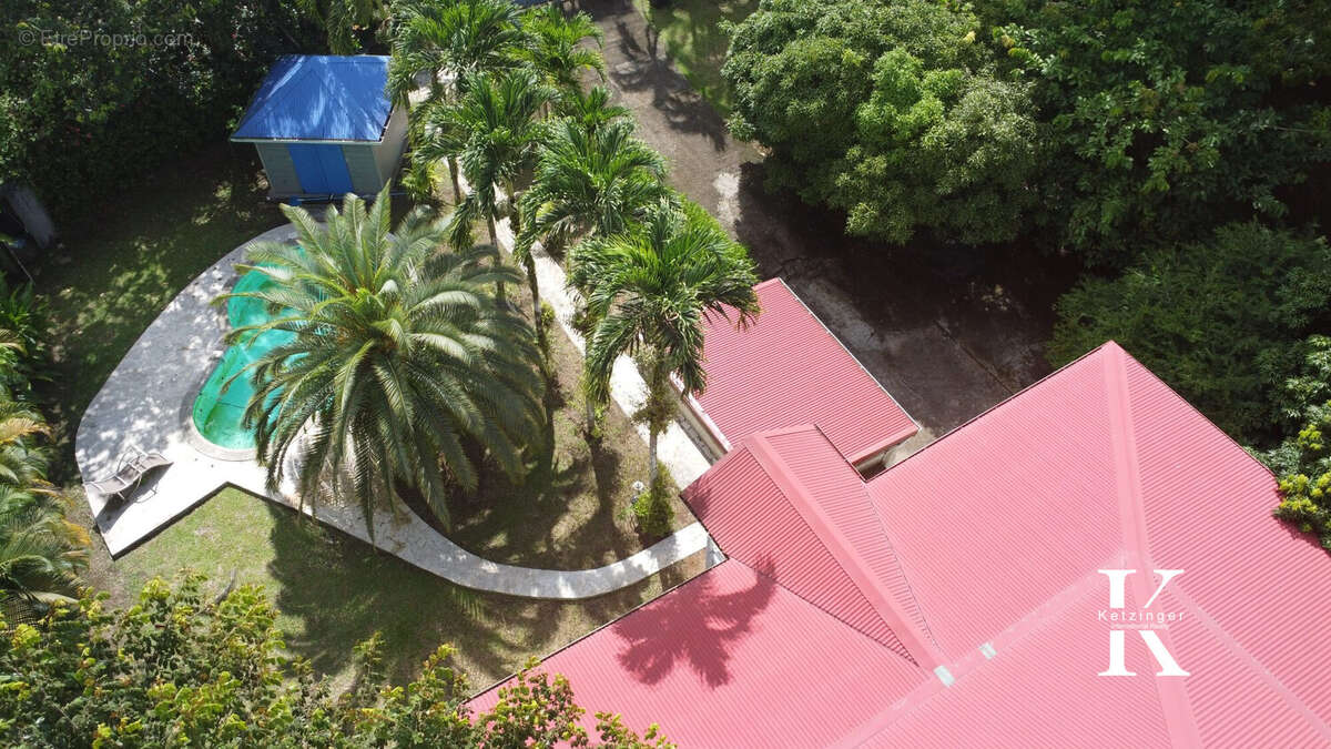 Maison à PETIT-BOURG