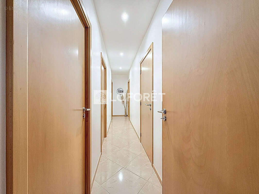 Maison à SAINT-JULIEN-SUR-VEYLE