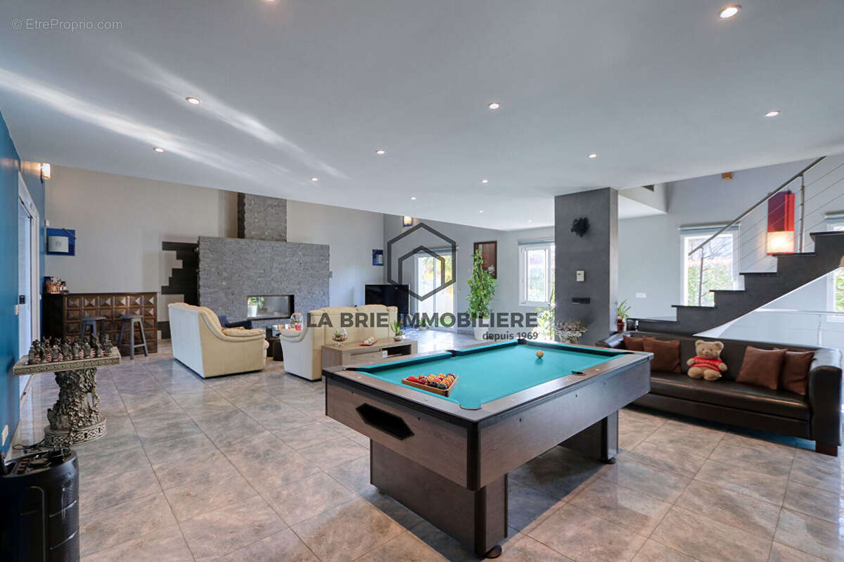 Maison à VILLECRESNES