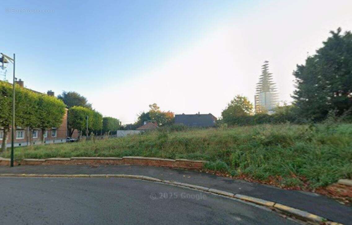 Terrain à LIEVIN