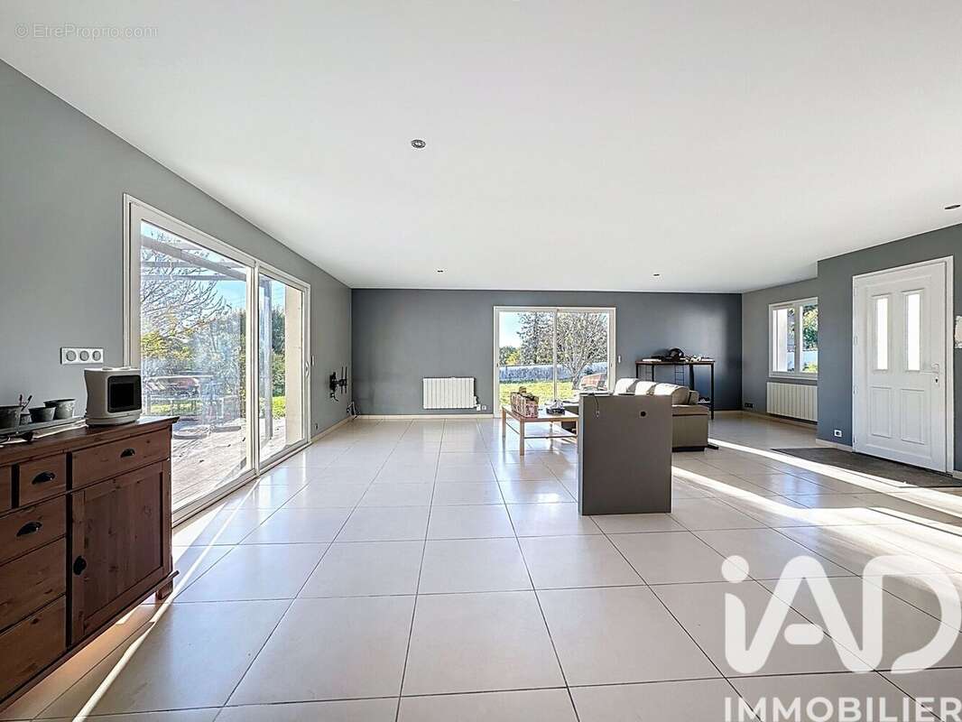 Photo 3 - Maison à MOUTHIERS-SUR-BOEME