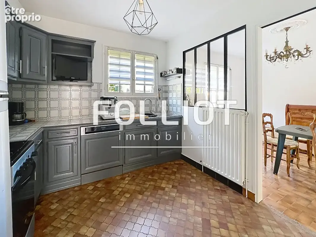 A VENDRE Maison 6 pièces 111m² à Fougères - photo 3