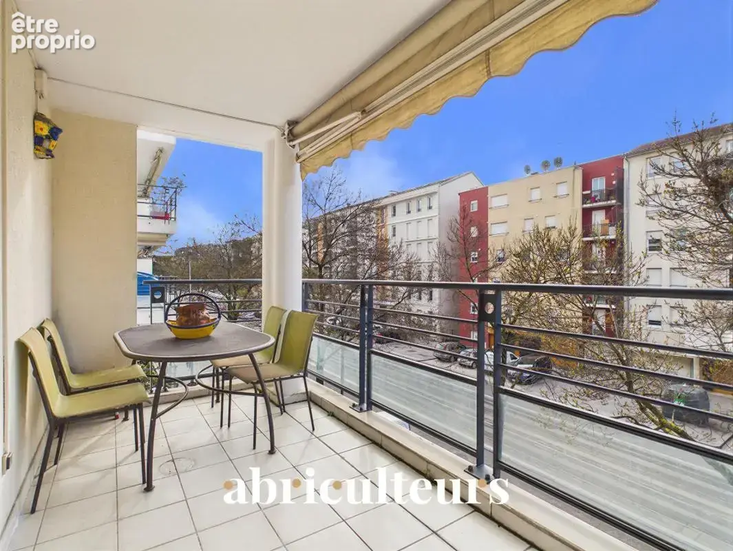 Appartement de 2 pièces avec un grand balcon en vente à Bron/Avenue Franklin Roosevelt (69500) - photo 6