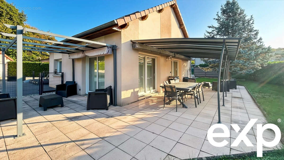 Maison à BOUSSIERES