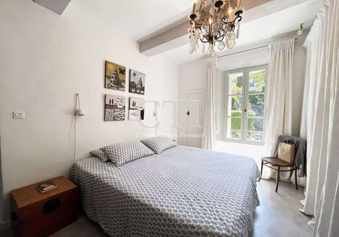 Maison à VAISON-LA-ROMAINE