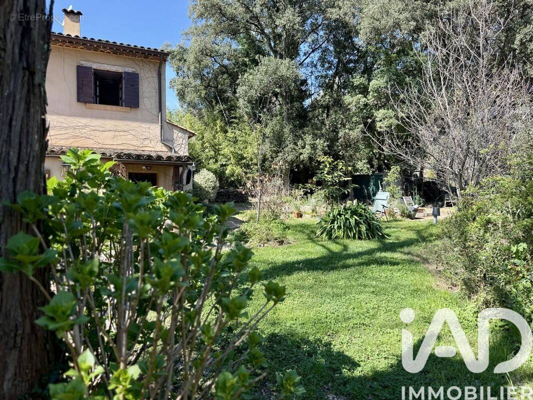 Photo 1 - Maison à PLAN-DE-LA-TOUR