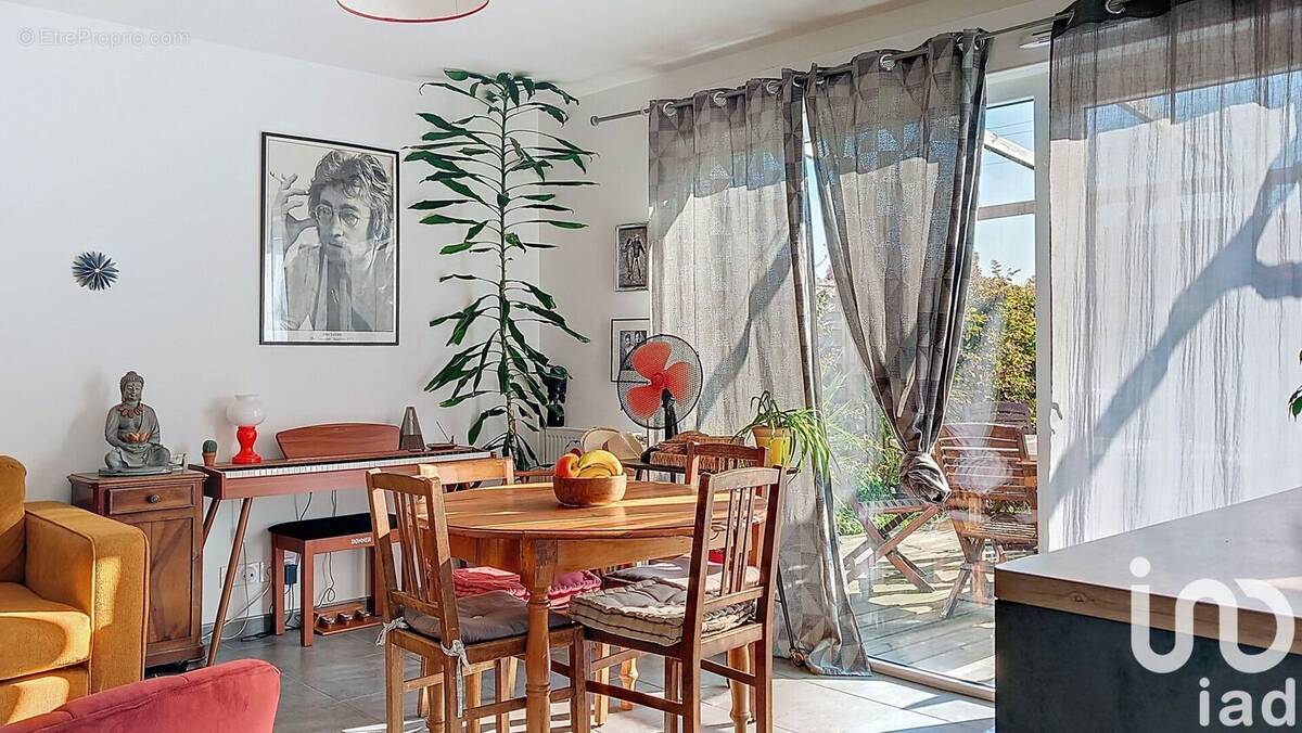 Photo 1 - Maison à VERN-SUR-SEICHE