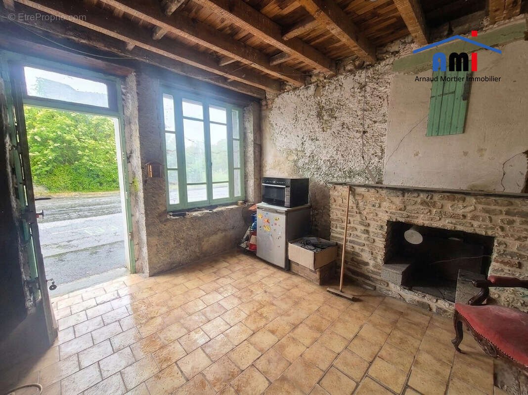 Maison à MOUTIERS-AU-PERCHE