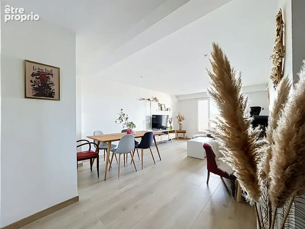 Nantes Hauts-Pavés / Appartement 86 m2 / 2 chambres / balcon / cave / ascenseur - photo 2