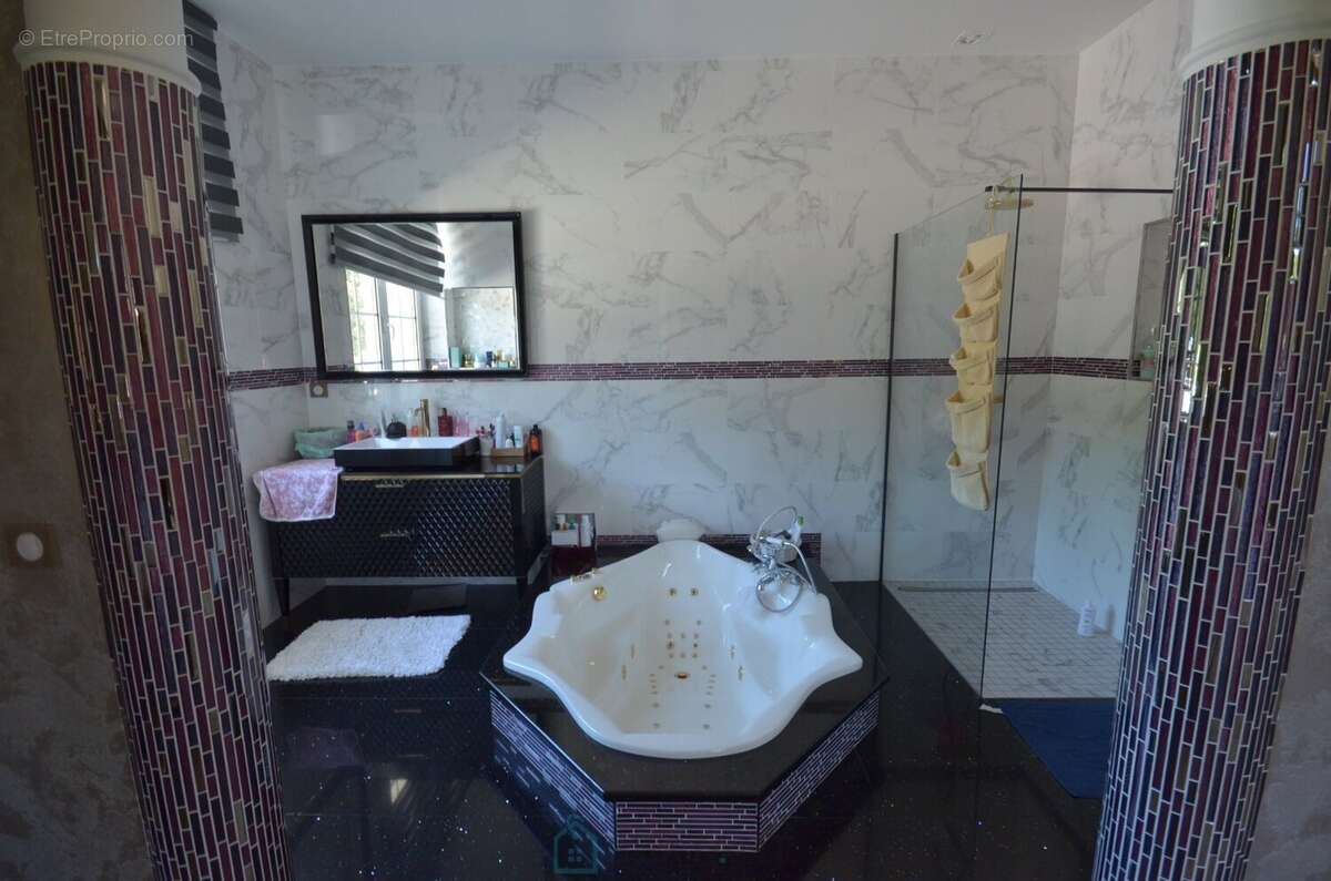 Maison à BOISSISE-LE-ROI