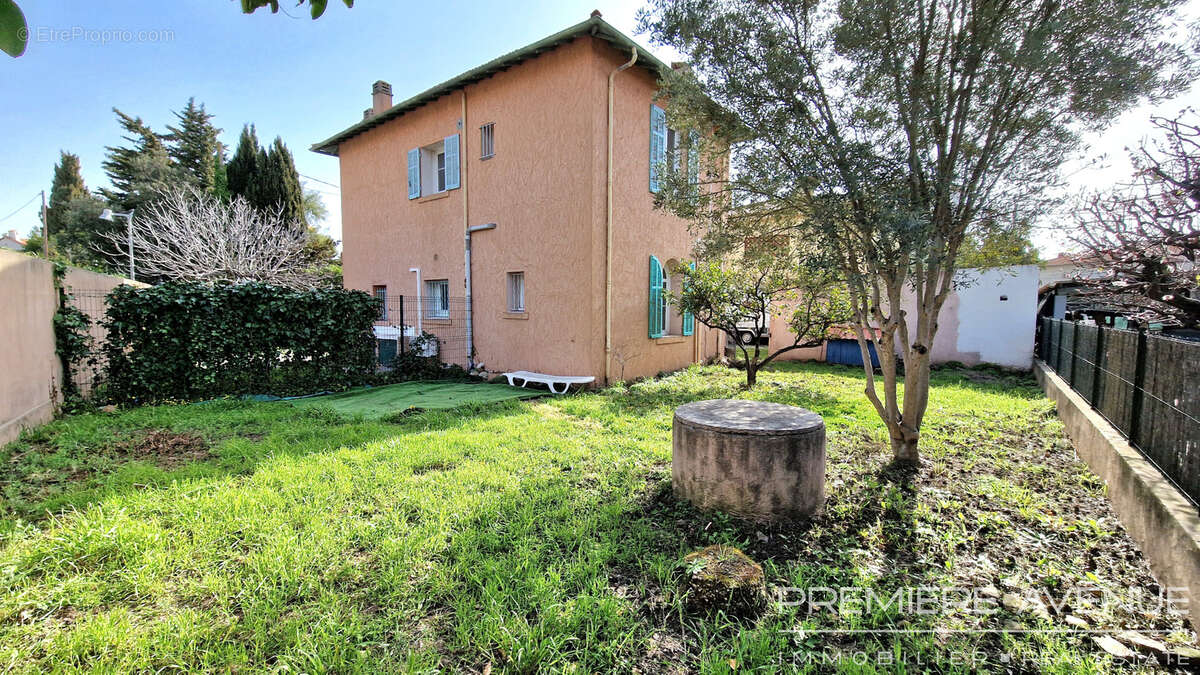 Maison à FREJUS