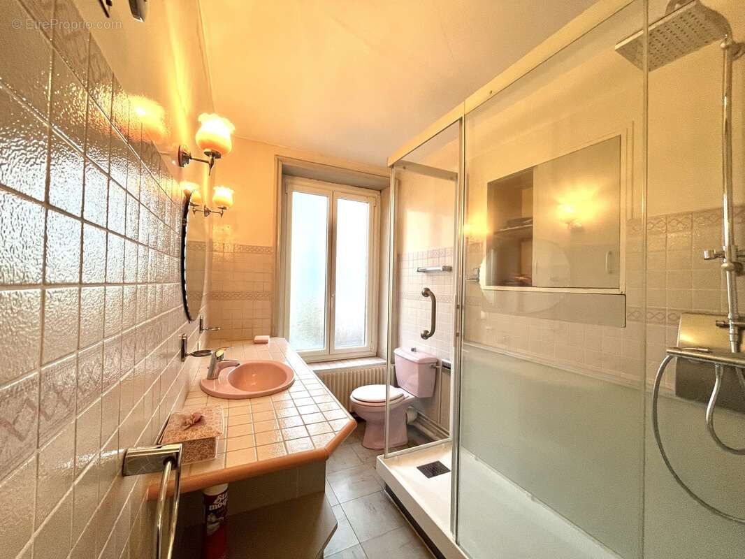 Maison à VIVIER-AU-COURT