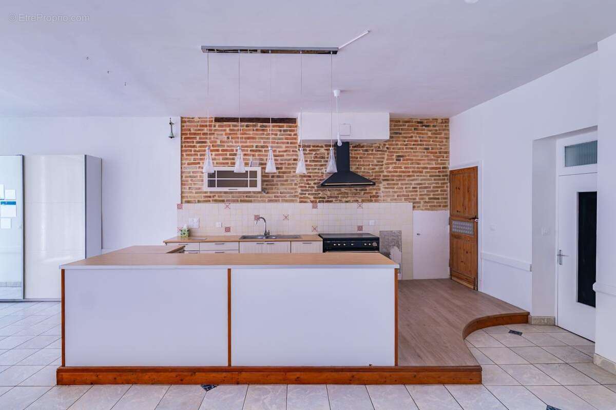Maison familiale 4 chambres et terrain - photo 8