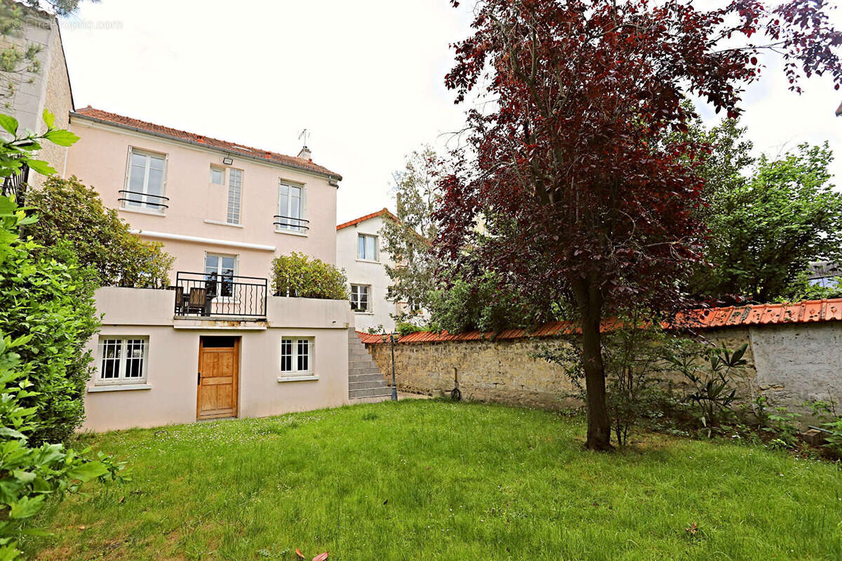 Maison à NANTERRE